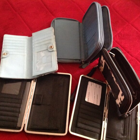 Lot of 5 Vintage Leather and Vinyl Ladies Wallets/Billfolders/Clutches - Picture 8 of 9